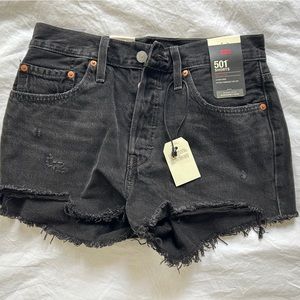 NWT Women’s Levi’s 501 High Rise black jean shorts size 27